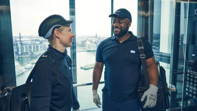 img_kone-maintenance-technicians_668x376