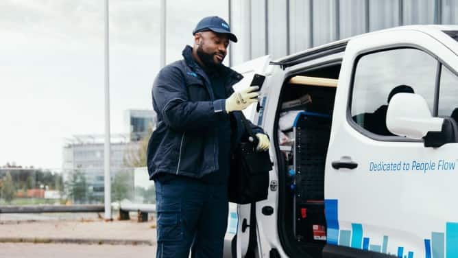 img_kone_care_dx_landingpage_block4_image2_support