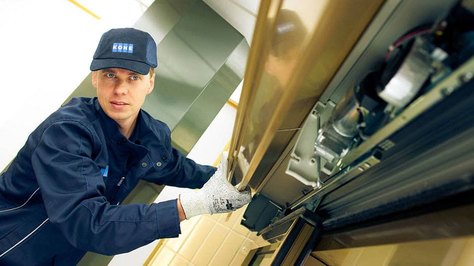 Versatile KONE elevator solutions complement your building’s people flow.